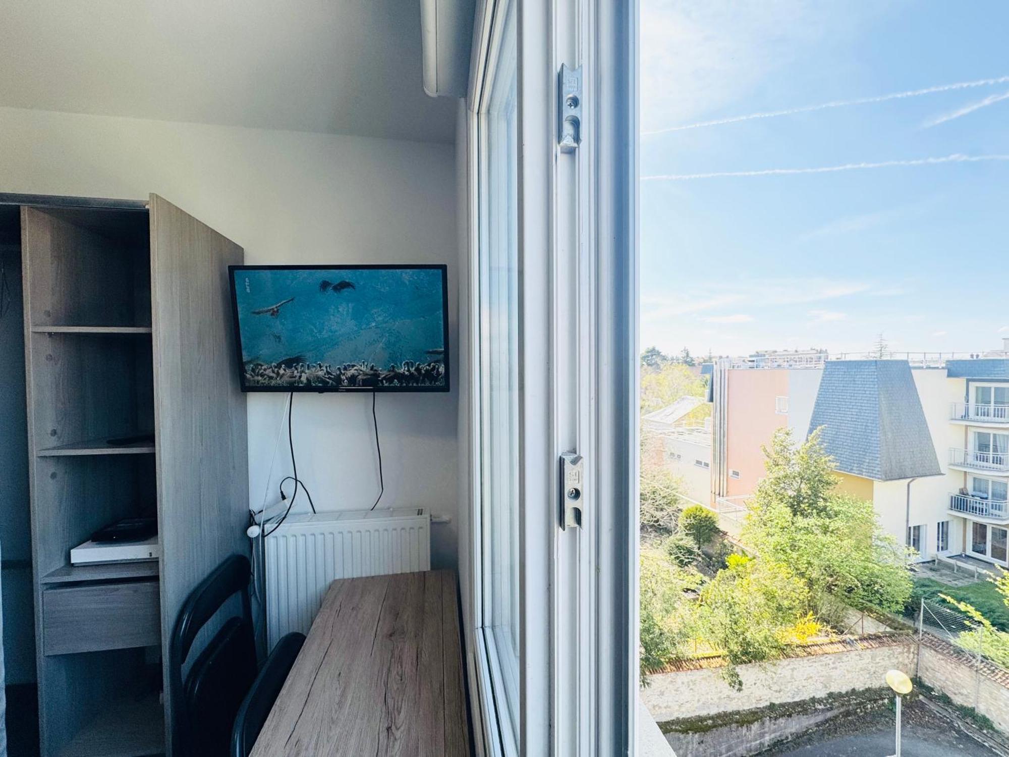Studio A 300 Metres De La Gare Et 25 Minutes De Paris En Train ムラン エクステリア 写真